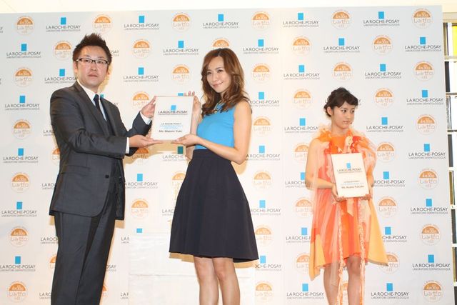 素肌美人！優木＆福田＆友利フォトギャラリー（4枚目）