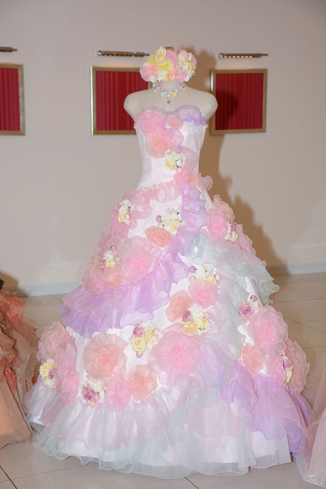 こじるりの美しい背中…「アヤナチュール」新作発表会フォトギャラリー（5枚目）