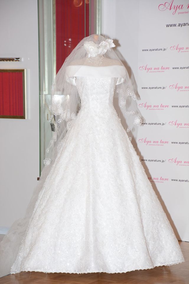 こじるりの美しい背中…「アヤナチュール」新作発表会フォトギャラリー（7枚目）