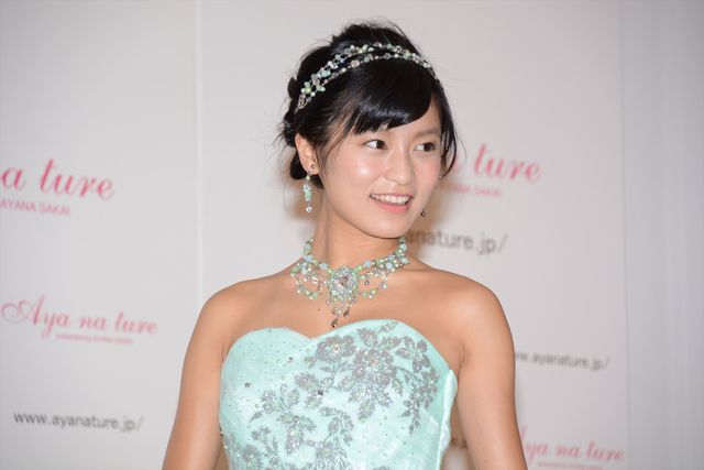 こじるりの美しい背中…「アヤナチュール」新作発表会フォトギャラリー（15枚目）