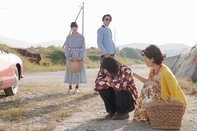 海にドライブ…「カムカムエヴリバディ」第51回の場面写真（4枚目）