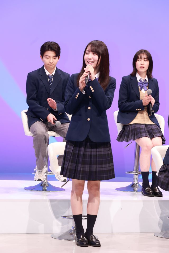 乃木坂46・賀喜遥香＆筒井あやめ、プラモデル組み立て対決に挑戦！ドラマ「量産型ルカ」記者会見（2枚目）