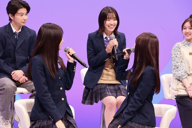 乃木坂46・賀喜遥香＆筒井あやめ、プラモデル組み立て対決に挑戦！ドラマ「量産型ルカ」記者会見（15枚目）