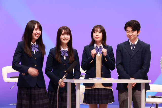 乃木坂46・賀喜遥香＆筒井あやめ、プラモデル組み立て対決に挑戦！ドラマ「量産型ルカ」記者会見（17枚目）