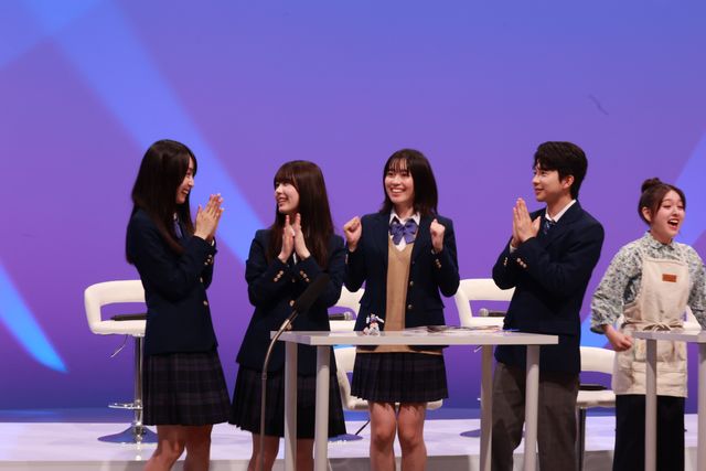 乃木坂46・賀喜遥香＆筒井あやめ、プラモデル組み立て対決に挑戦！ドラマ「量産型ルカ」記者会見（28枚目）