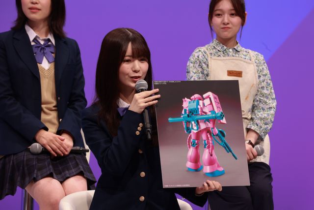 乃木坂46・賀喜遥香＆筒井あやめ、プラモデル組み立て対決に挑戦！ドラマ「量産型ルカ」記者会見（32枚目）