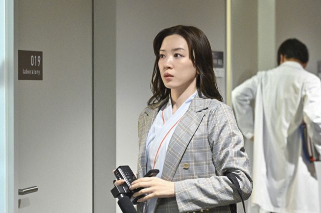 阿部寛・永野芽郁・道枝駿佑が共演！日曜劇場「キャスター」第1話【ネタバレあり】（13枚目）