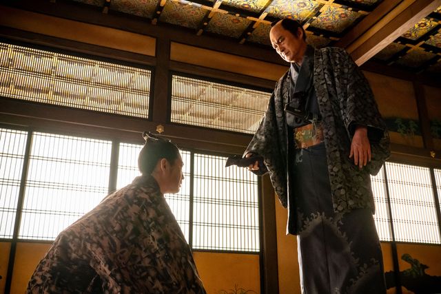 楽しそうな蔦重（横浜流星）＆りつ（安達祐実）…大河ドラマ「べらぼう～蔦重栄華乃夢噺～」第16回（2枚目）