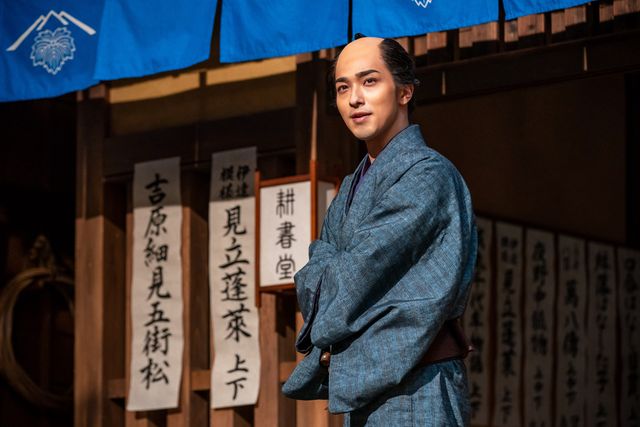 楽しそうな蔦重（横浜流星）＆りつ（安達祐実）…大河ドラマ「べらぼう～蔦重栄華乃夢噺～」第16回（3枚目）