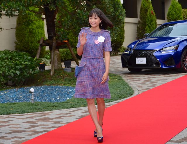 広瀬すず＆吉田羊、美の共演！ピース又吉・綾部も登場「VOGUE JAPAN Women of the Year 2015」ギャラリー（6枚目）