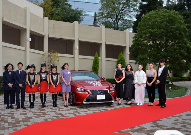 広瀬すず＆吉田羊、美の共演！ピース又吉・綾部も登場「VOGUE JAPAN Women of the Year 2015」ギャラリー（17枚目）