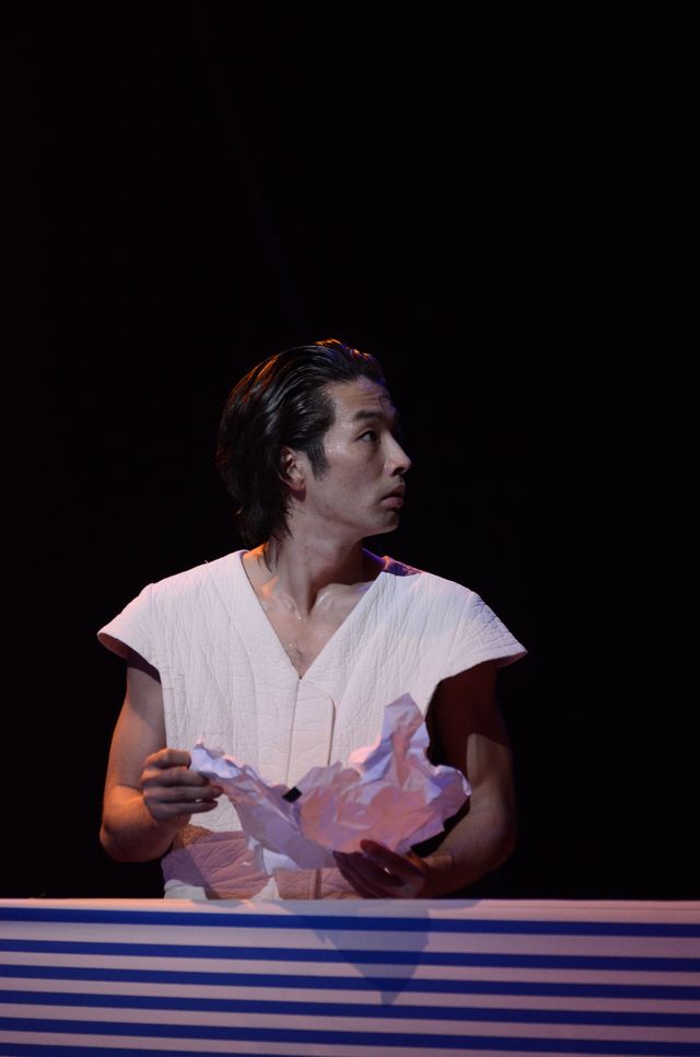 緊迫感あふれる場面写真の数々！森山未來舞台「死刑執行中脱獄進行中」フォトギャラリー（3枚目）