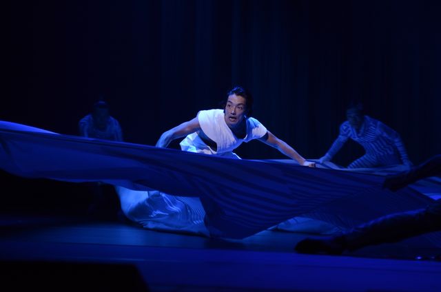 緊迫感あふれる場面写真の数々！森山未來舞台「死刑執行中脱獄進行中」フォトギャラリー（4枚目）