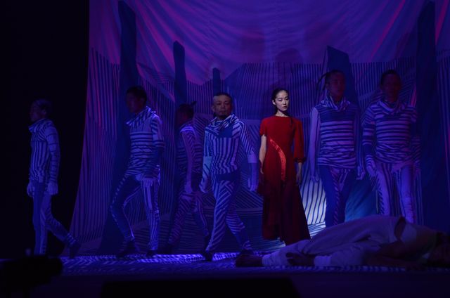 緊迫感あふれる場面写真の数々！森山未來舞台「死刑執行中脱獄進行中」フォトギャラリー（6枚目）