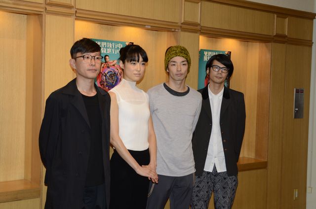 緊迫感あふれる場面写真の数々！森山未來舞台「死刑執行中脱獄進行中」フォトギャラリー（13枚目）