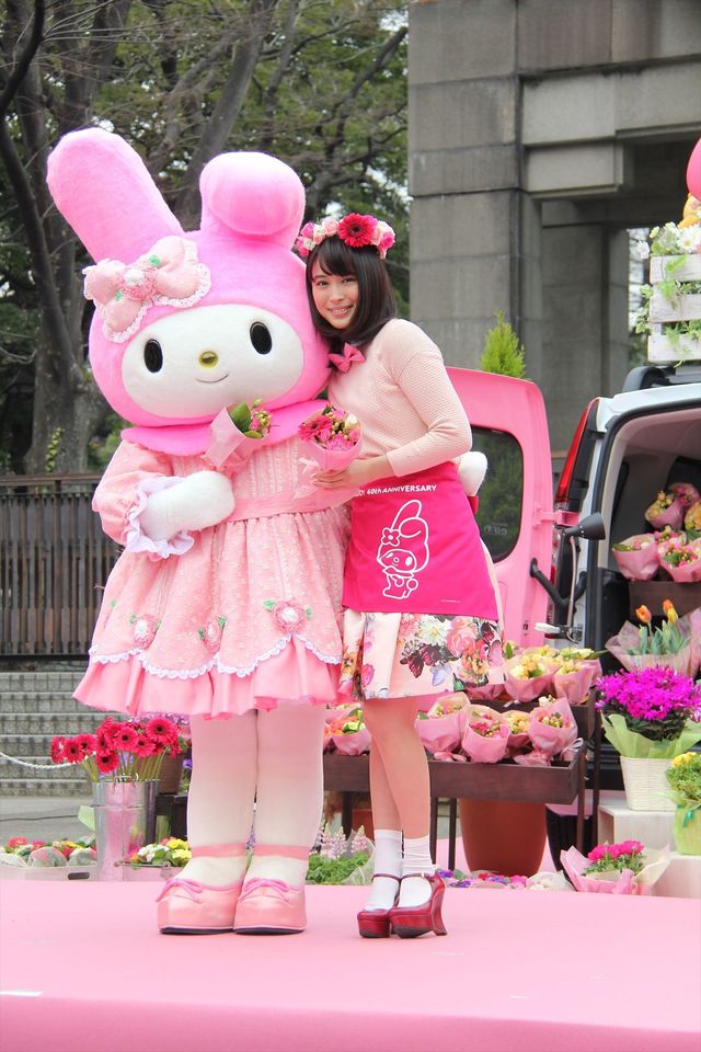 広瀬アリス、夢だったお花屋さんに（12枚目）