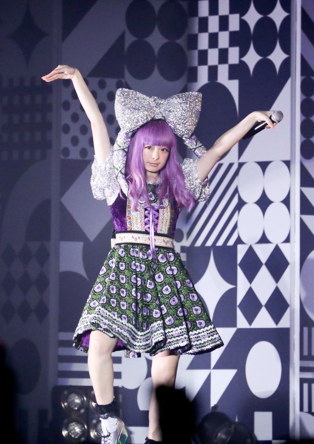 きゃりーぱみゅぱみゅに海外ファン7,000人が熱狂！　画像ギャラリー：フォトギャラリー