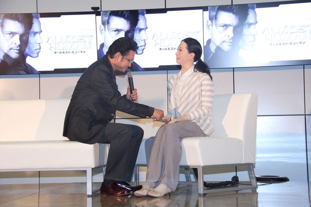 本当に人間みたい！アンドロイド×船越英一郎フォトギャラリー（3枚目）