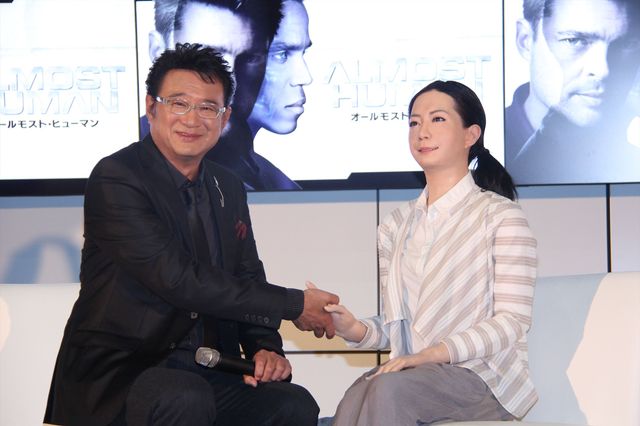 本当に人間みたい！アンドロイド×船越英一郎フォトギャラリー（4枚目）