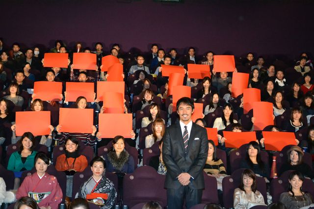 阿部寛、30歳の成人式で恋愛観や生き方を熱く語る！ 画像ギャラリー（7枚目）