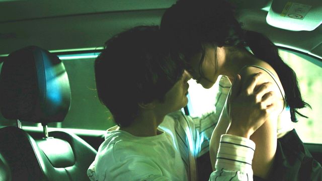 「魔物」麻生久美子＆塩野瑛久、今度は車中で…第4話場面写真：フォトギャラリー