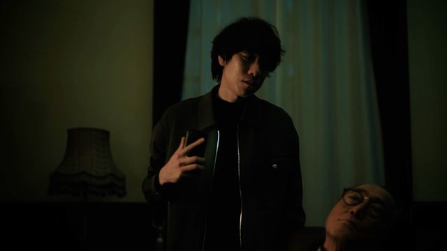 「魔物」麻生久美子＆塩野瑛久、今度は車中で…第4話場面写真（6枚目）