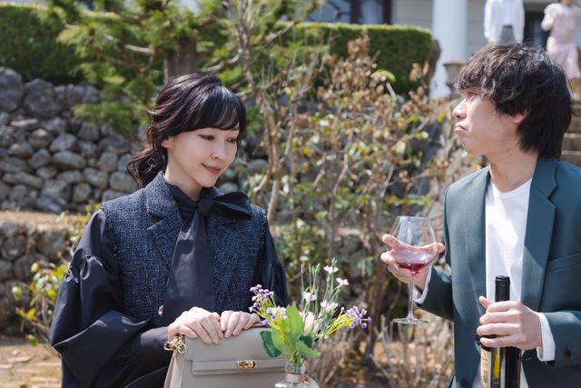 「魔物」麻生久美子＆塩野瑛久、今度は車中で…第4話場面写真（16枚目）