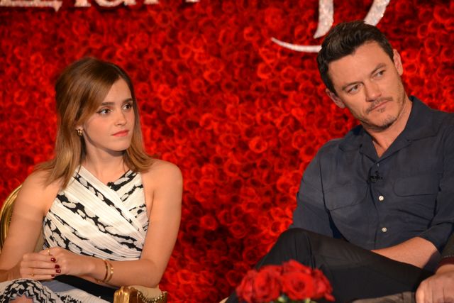 バラが似合う！エマ・ワトソン＆ルーク・エヴァンス『美女と野獣』LA会見フォトギャラリー（10枚目）