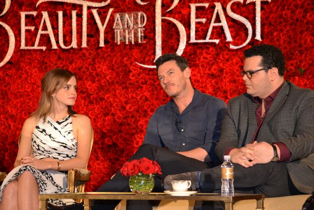 バラが似合う！エマ・ワトソン＆ルーク・エヴァンス『美女と野獣』LA会見フォトギャラリー（12枚目）