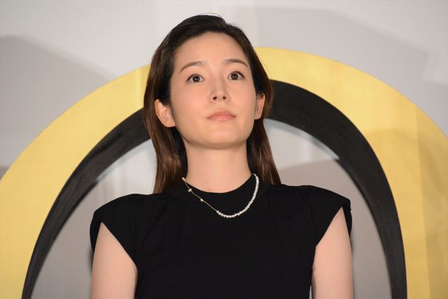 ほほ笑み手を振る山田涼介！映画『鋼の錬金術師　完結編　最後の錬成』公開記念舞台あいさつ（6枚目）