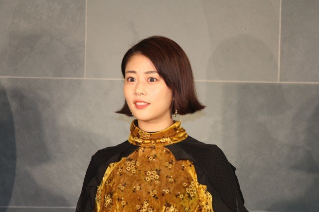 高畑充希、書道上手っ！大泉洋とともに「今年の漢字」披露 『こんな夜更けにバナナかよ　愛しき実話』イベント（3枚目）