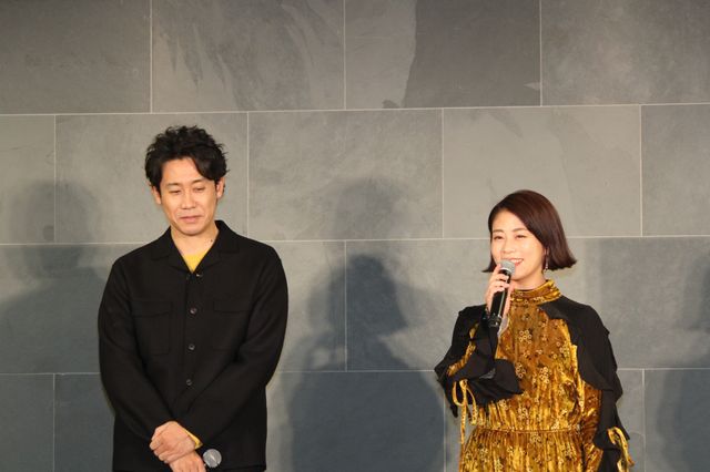 高畑充希、書道上手っ！大泉洋とともに「今年の漢字」披露 『こんな夜更けにバナナかよ　愛しき実話』イベント（4枚目）