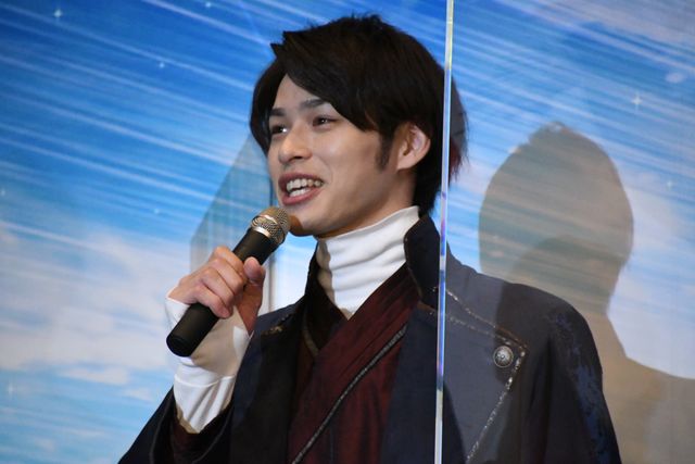 キャスト集合！『セイバー＋ゼンカイジャー　スーパーヒーロー戦記』初日舞台あいさつ（7枚目）