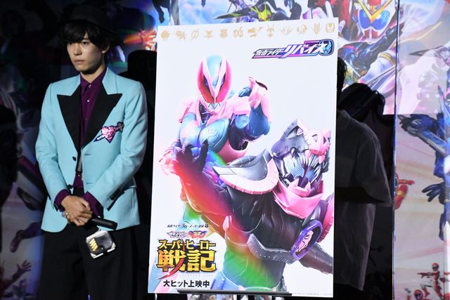 キャスト集合！『セイバー＋ゼンカイジャー　スーパーヒーロー戦記』初日舞台あいさつ（28枚目）