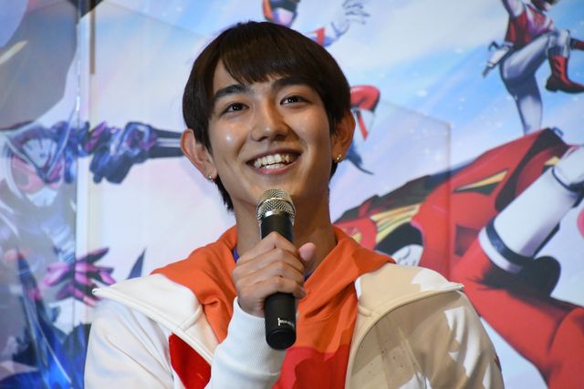 キャスト集合！『セイバー＋ゼンカイジャー　スーパーヒーロー戦記』初日舞台あいさつ（33枚目）