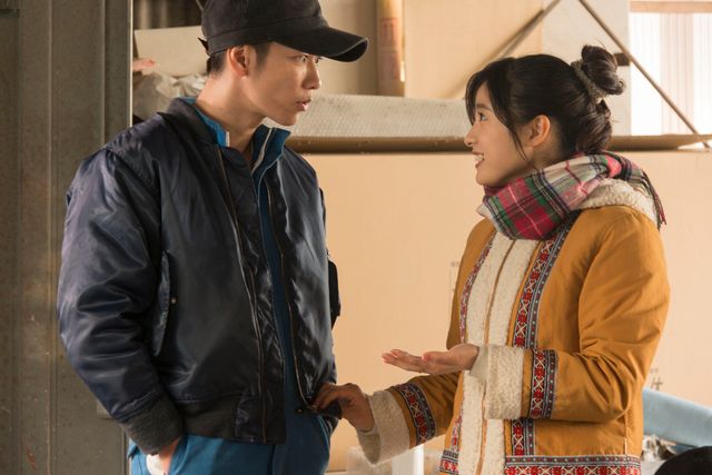 意識の戻らない恋人を何年待てるのか…佐藤健＆土屋太鳳『8年越しの花嫁　奇跡の実話』場面写真：フォトギャラリー