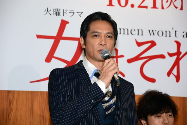 寺島しのぶ、深田恭子との不仲報道を否定！ドラマ「女はそれを許さない」フォトギャラリー（15枚目）