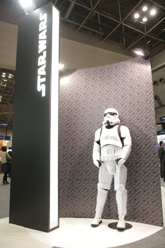 黄金のダース・ベイダーに刮目せよ！「DISNEY EXPO JAPAN 2014」フォトギャラリー：フォトギャラリー