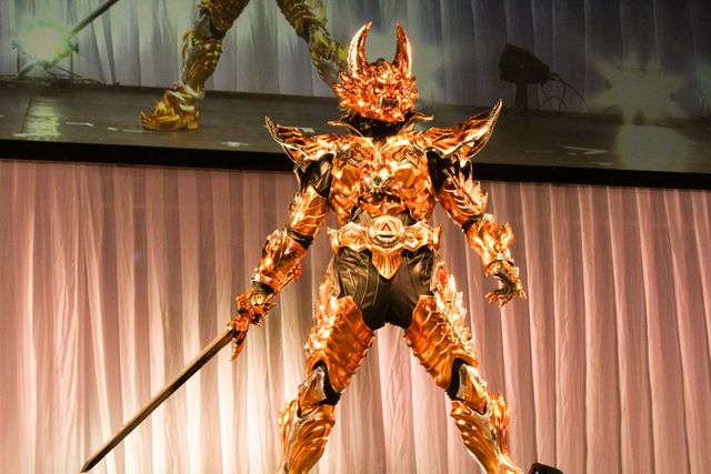 「牙狼」実写＆アニメ版主人公が出会う！フォトギャラリー（5枚目）