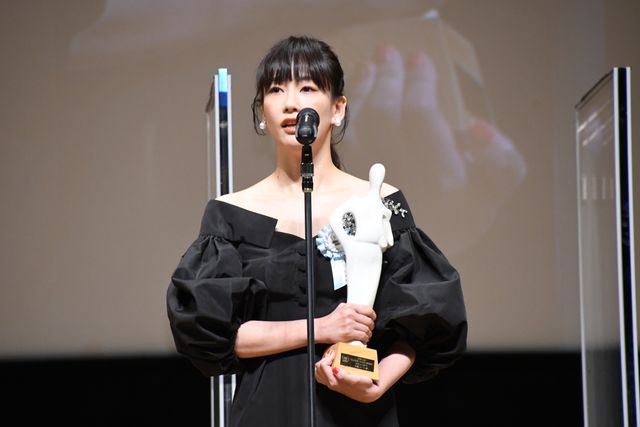 松本穂香ら美麗衣装で登壇！第12回TAMA映画賞授賞式（11枚目）