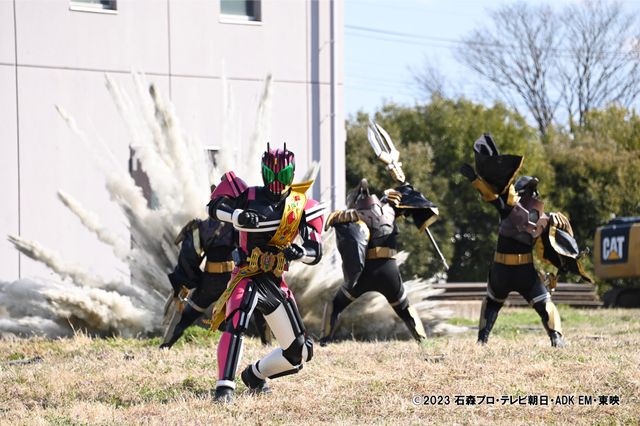 仮面ライダーゴージャス龍騎も登場！「ガッチャード」カグヤ様が平成10ライダーに変身（2枚目）