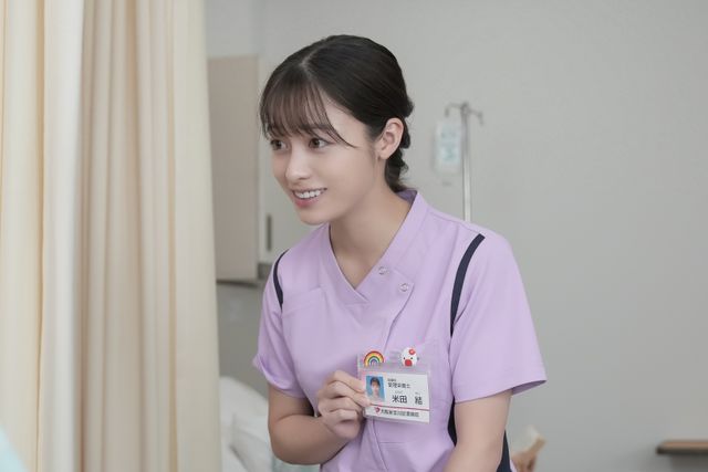 「おむすび」娘・花（宮崎莉里沙）が大きくなった！結（橋本環奈）は管理栄養士に！（2枚目）