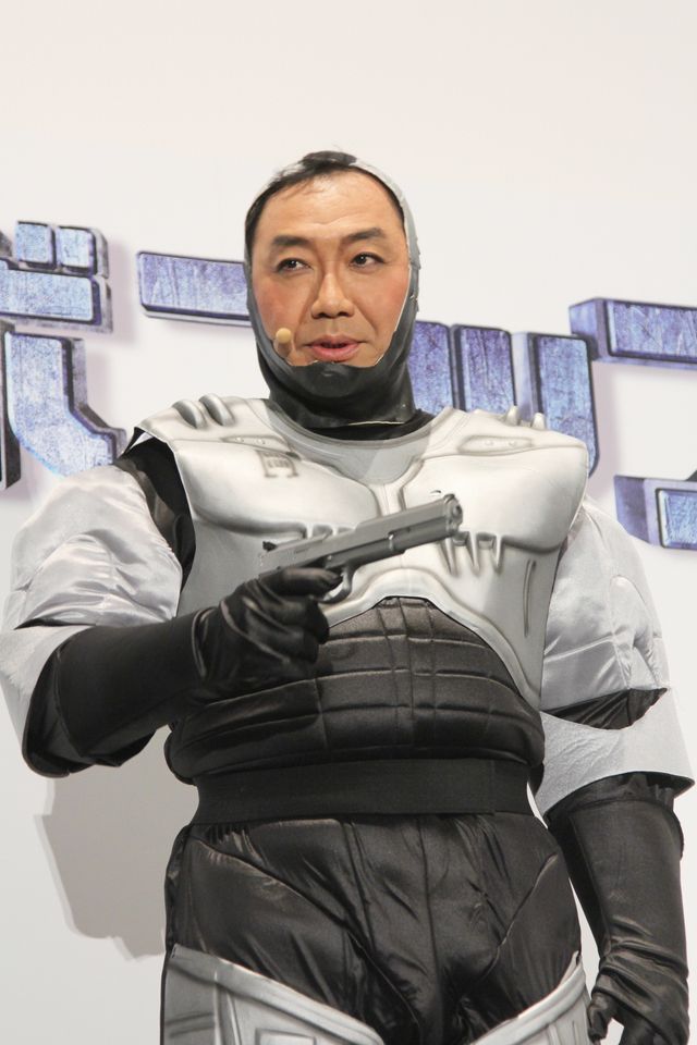 コロッケ、ロボコップとダンス対決！フォトギャラリー（5枚目）