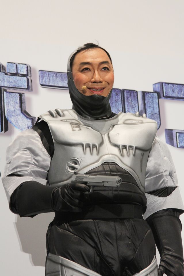 コロッケ、ロボコップとダンス対決！フォトギャラリー（11枚目）