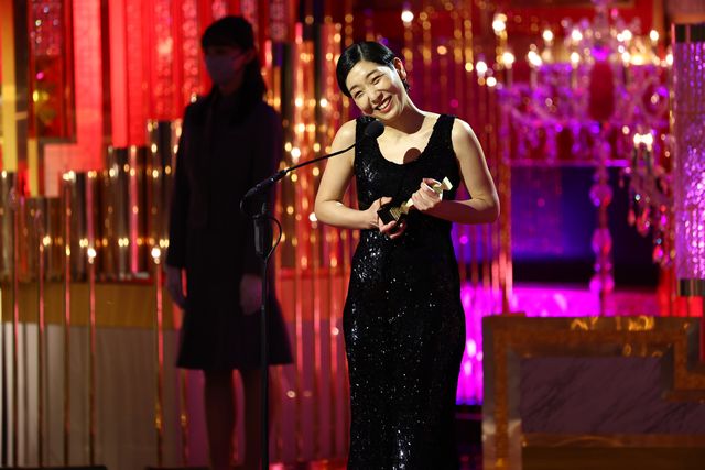 有村架純、安藤サクラ、永野芽郁ら女優陣のドレス姿が美しい！（16枚目）