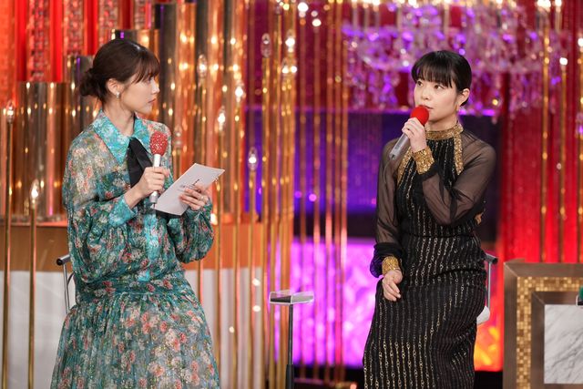 有村架純、安藤サクラ、永野芽郁ら女優陣のドレス姿が美しい！（43枚目）