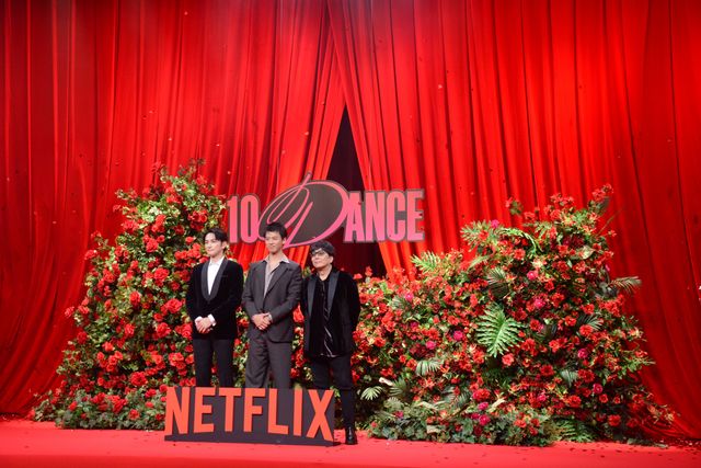 美しすぎる竹内涼真＆町田啓太、真赤なバラを背景に登場！Netflix映画『10DANCE』配信記念イベント（14枚目）