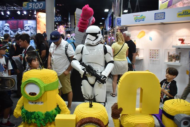 「進撃の巨人」にバットマンスーツ、豪華コスプレもたくさん！コミコン2015フォトギャラリー（17枚目）