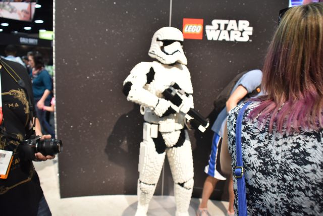 「進撃の巨人」にバットマンスーツ、豪華コスプレもたくさん！コミコン2015フォトギャラリー（20枚目）