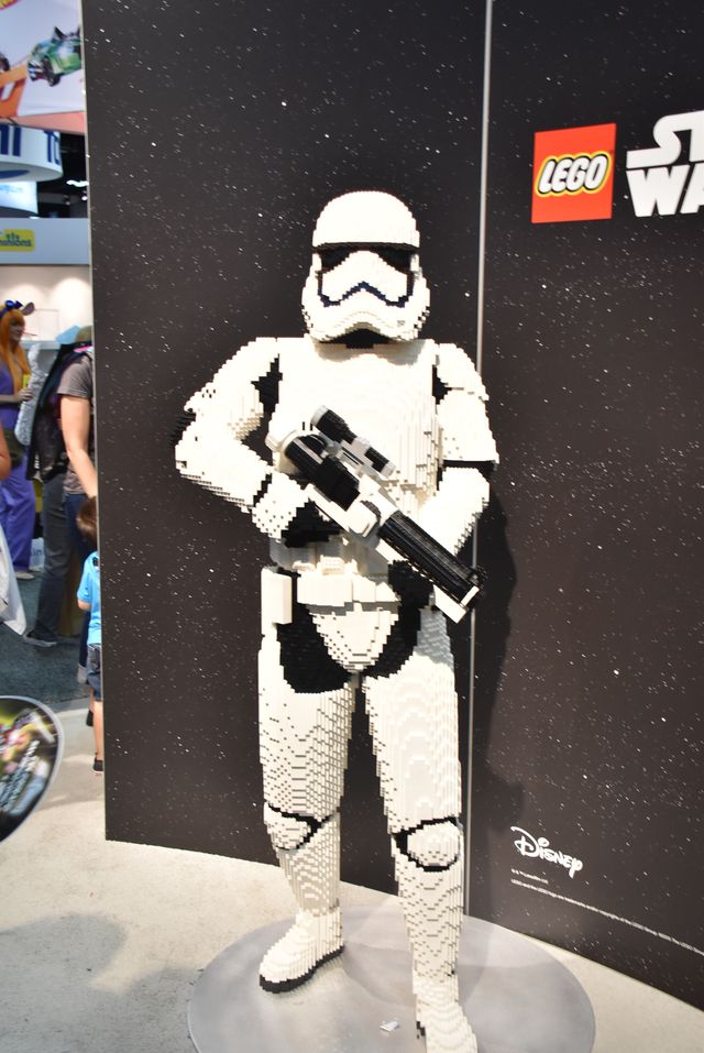 「進撃の巨人」にバットマンスーツ、豪華コスプレもたくさん！コミコン2015フォトギャラリー（23枚目）